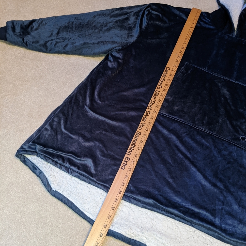 NWOT The comfy original hoodie - Picture 14 of 15